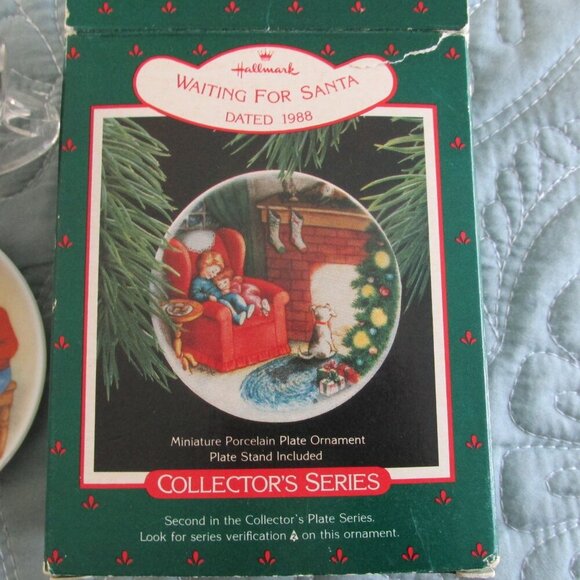 Hallmark Keepsake Ornament 1988 Waiting For Santa Collectors‎ Plate Lot of 2 - Picture 2 of 9